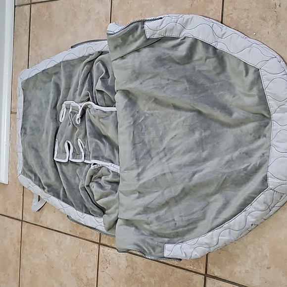 JJ Cole car seat winter wrap - Picture 3 of 3